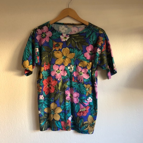 VINTAGE FLORAL POCKET TEE 🌺 - Picture 3 of 4